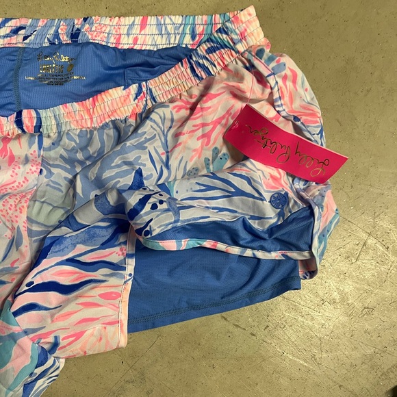 Lilly Pulitzer athletic shorts size xl - Picture 2 of 3